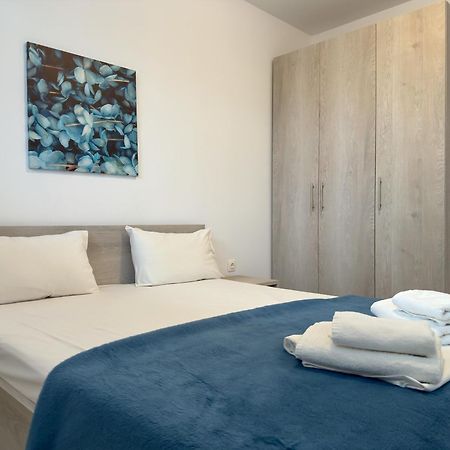 Blue Horizon 6 Apartment Nea Kallikrateia Bagian luar foto