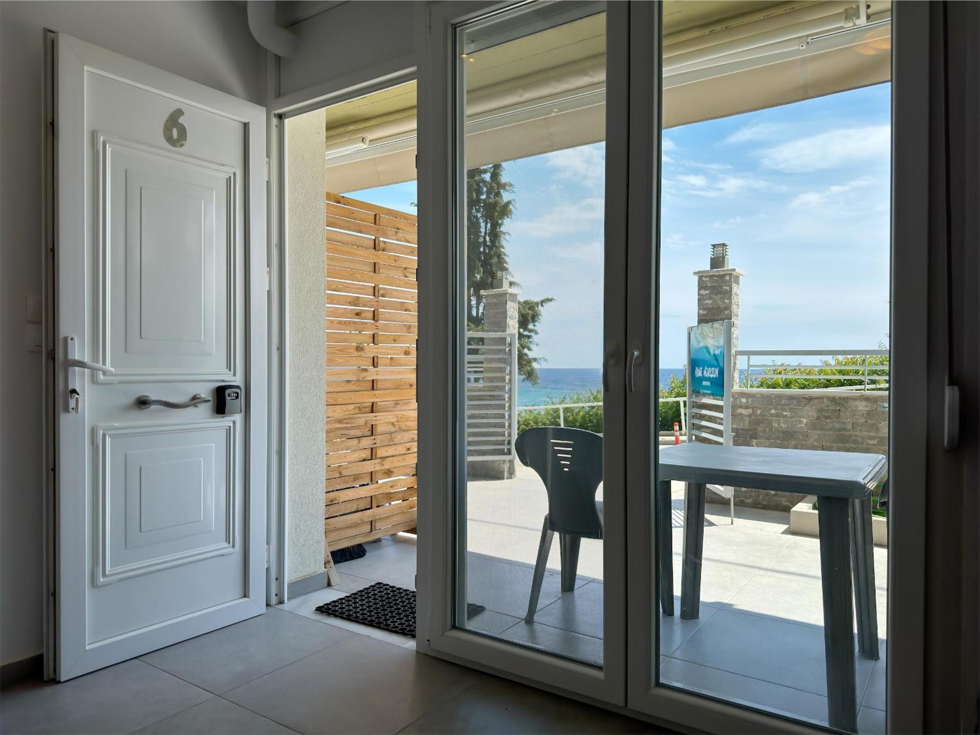 Blue Horizon 6 Apartment Nea Kallikrateia Bagian luar foto