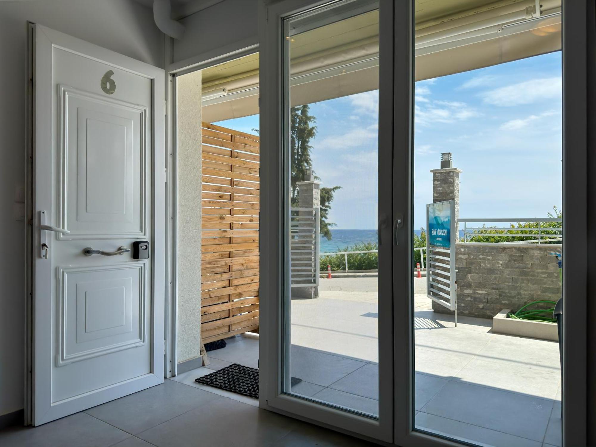 Blue Horizon 6 Apartment Nea Kallikrateia Bagian luar foto